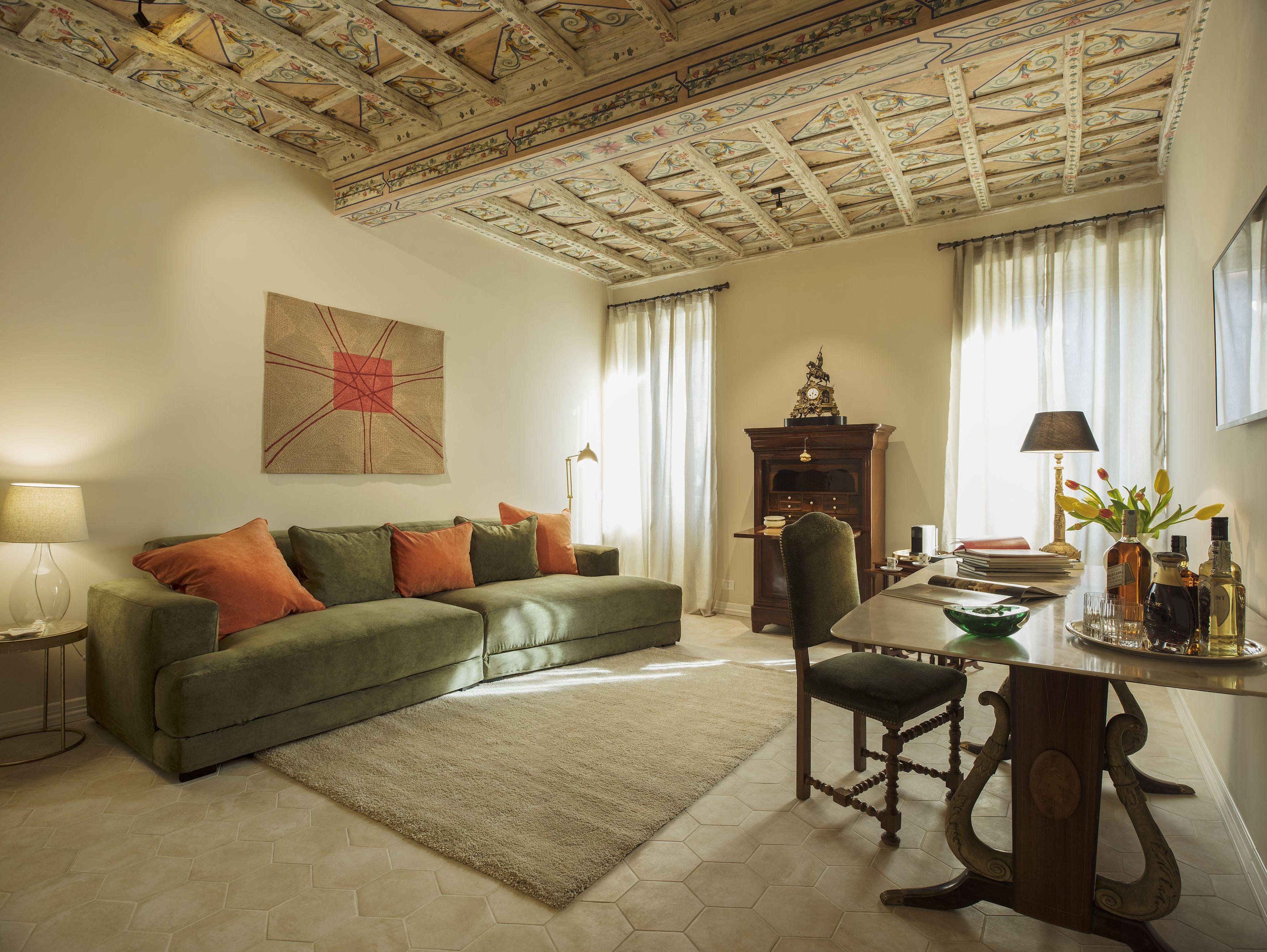 Palazzo Caruso — Foto 1